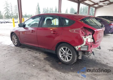 2015 Ford Focus Se z USA, uszkodzony, nr VIN 1FADP3K26FL327139